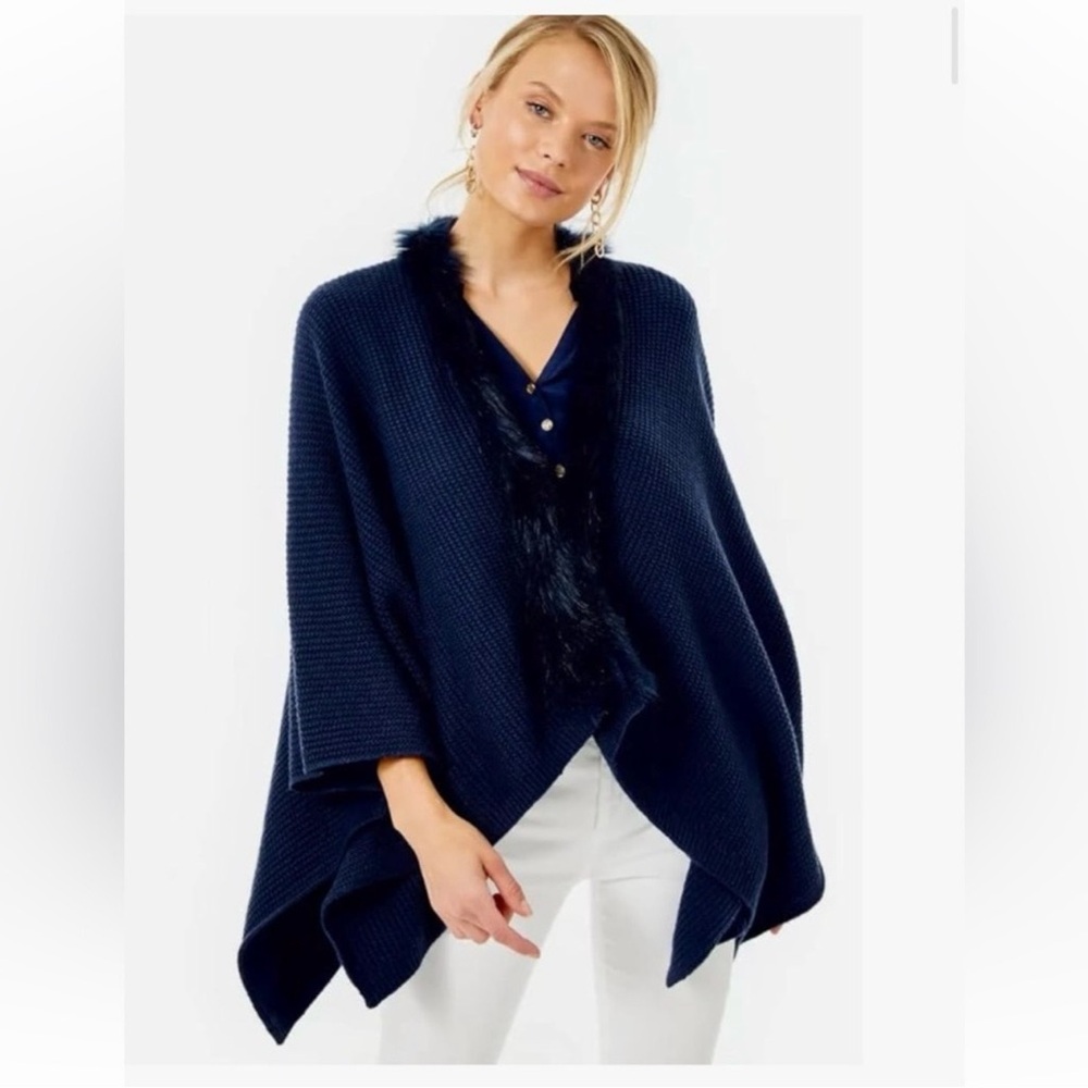 Lilly Pulitzer Rainie Wrap Faux Fur Collar True Navy OS NWT